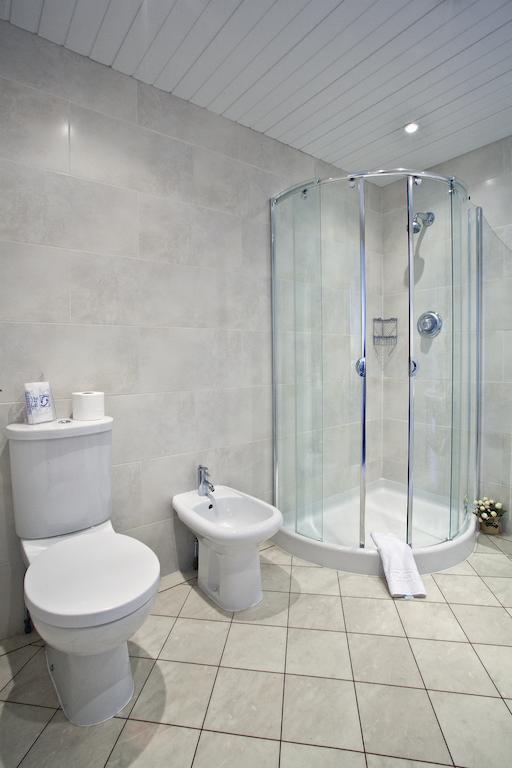 Langley Bank Guest House Еър Стая снимка