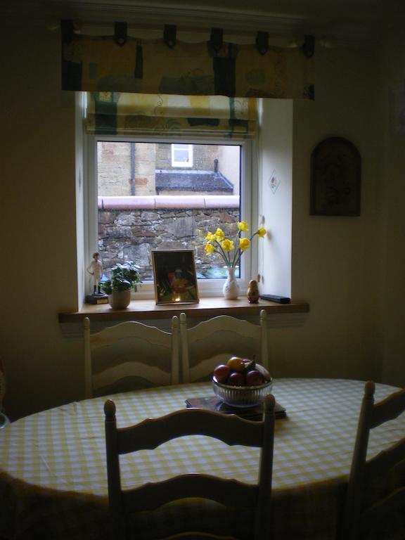 Langley Bank Guest House Еър Екстериор снимка